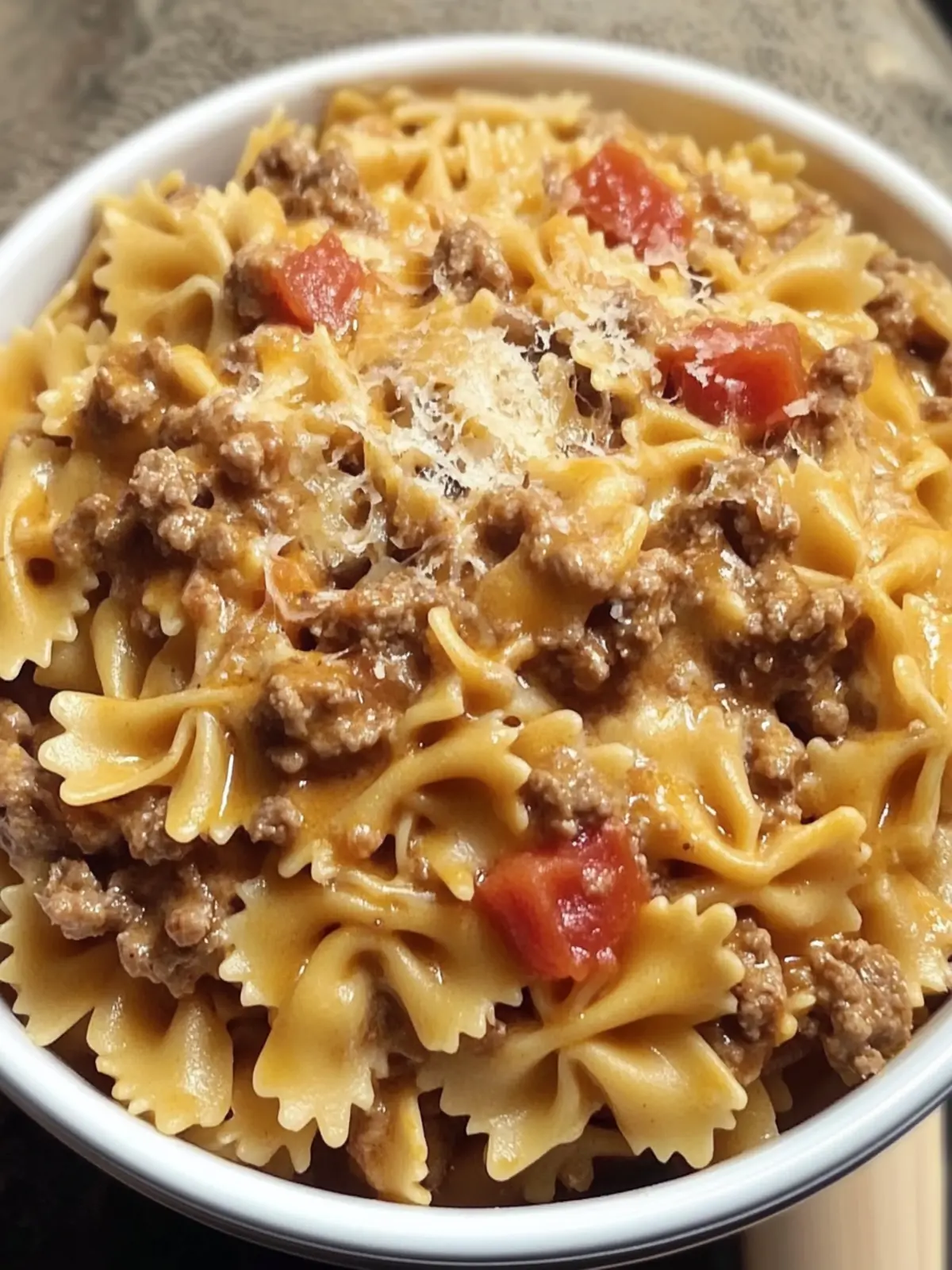 Creamy Velveeta Beef Pasta: Quick Comfort Food Delight 4 Creamy Velveeta Beef Pasta
